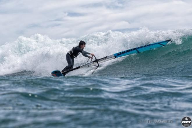 Day 2 – Andres Tobar – Matanzas Wave Classic ©  Si Crowther / IWT